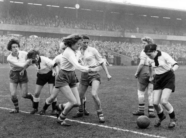 Historia del fútbol femenino