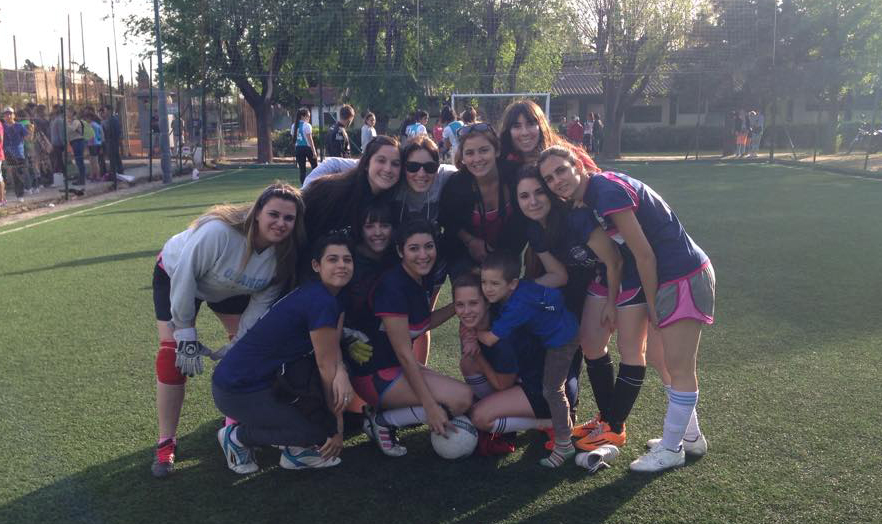 Amigas del fútbol y la vida