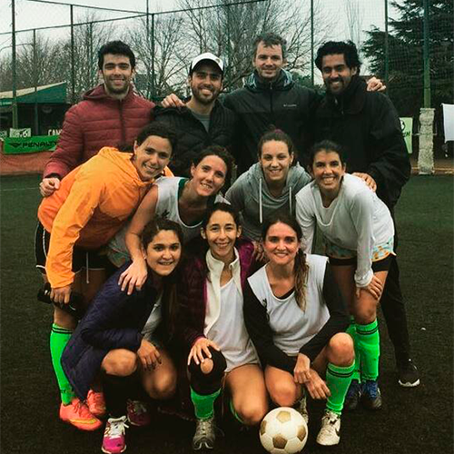 Fútbol Femenino con Bati-Fruta