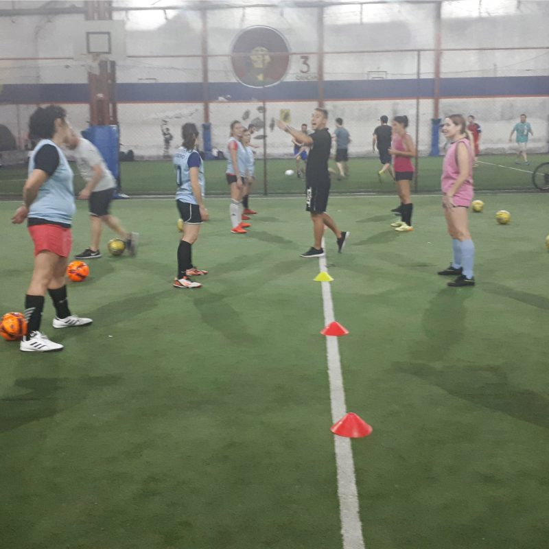 Escuela de fútbol femenino De taquito