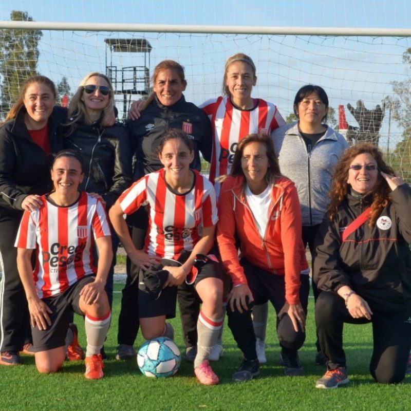Bettina Stagñares: Leyenda del Fútbol Femenino de Estudiantes